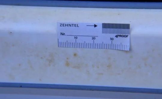 Gelbverfärbung auf Kunststoff